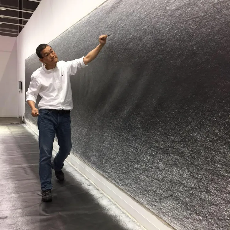 石晉華行為作品《行路一百公里》。翻攝石晉華臉書