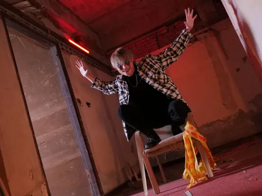 選秀人氣王蔡宜軒拼了 狂跳6小時幾近虛脫險缺氧