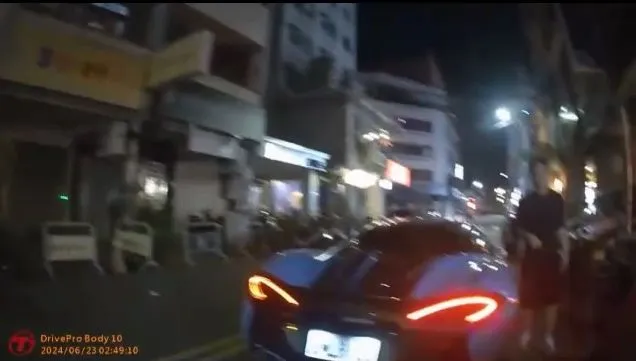 鐘男被警方盤查時，辯稱車子不是他開的，但「駕駛已不在這邊」。民眾提供