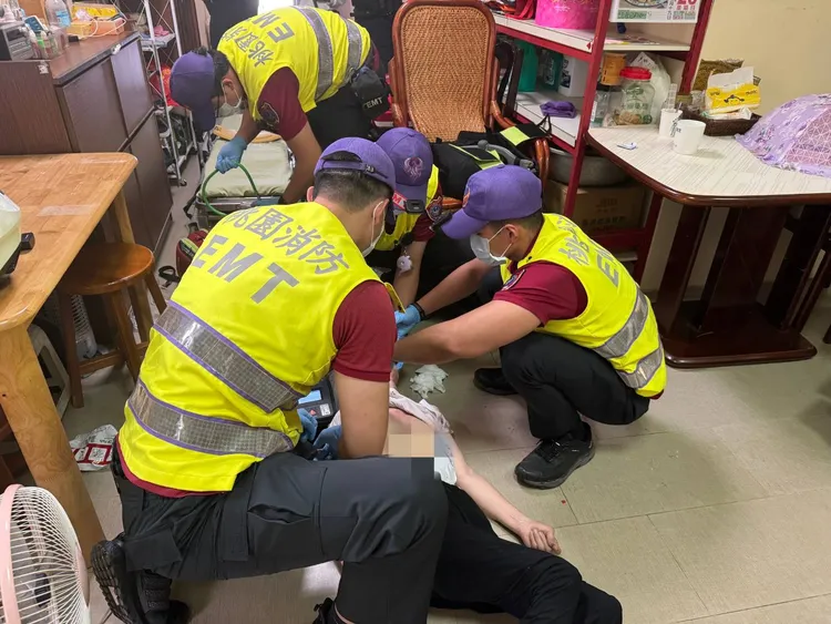 警消救護。大園警分局提供