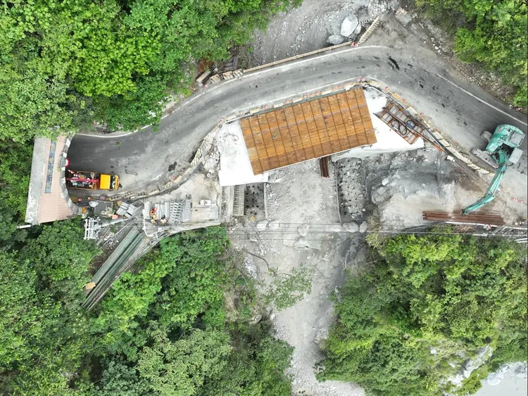 端午節連假期間台9線蘇花路廊全日不管制，全段開放大型車通行。公路局