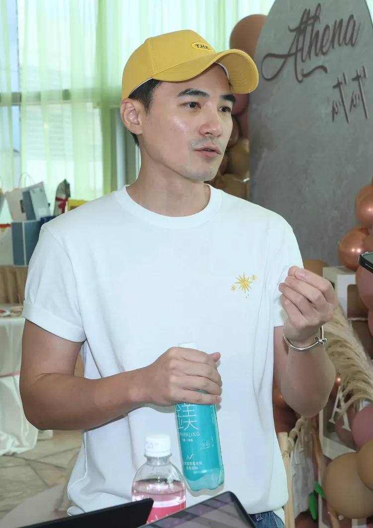 是元介不急著當爸。彭欣偉攝