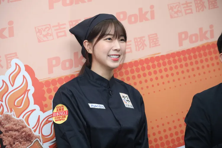 安芝儇分享高中第一次打工經驗就是在首爾樂園的豬排店。攝影中心攝