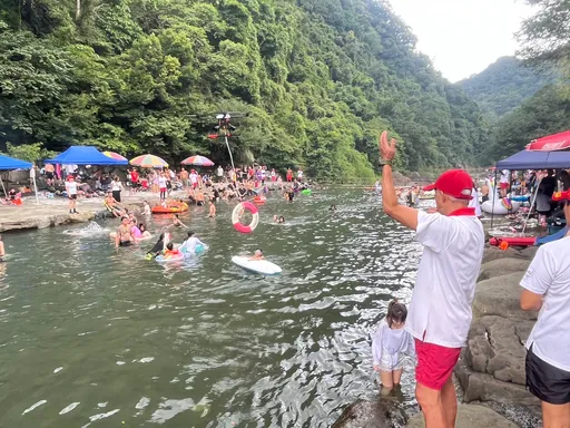 新北39處戲水熱點動員1.5萬人次巡查 侯友宜感謝救難團體守護河域安全