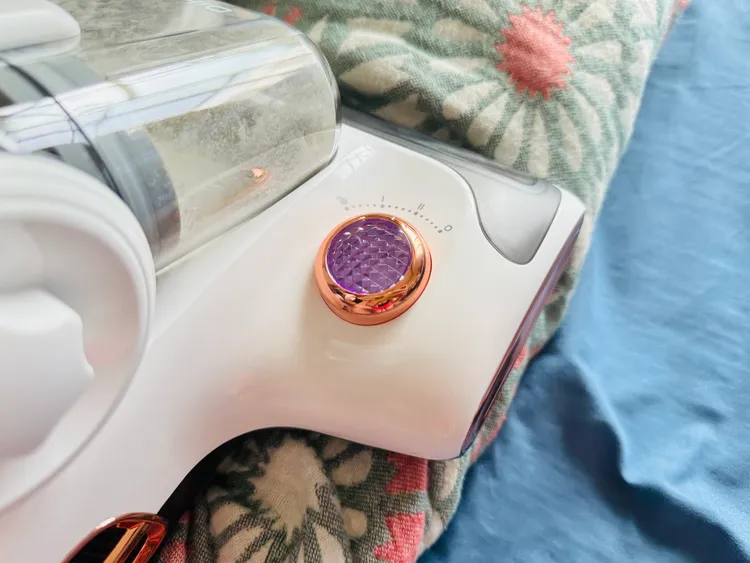 機身右側有香氛區，可以調整強度。記者趙筱文 攝影。