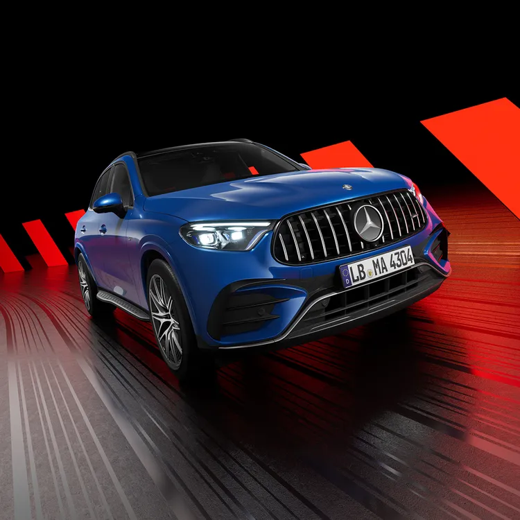 外觀設計上更添AMG熱血元素，直瀑式水箱護罩與上方的蘋果樹廠徽、更具張力的前後保桿設計。原廠照片