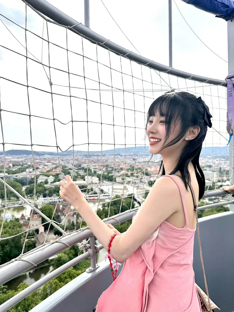 宋雨琦的美照超有女友感。翻攝宋雨琦微博