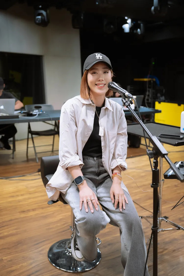 米非備戰演唱會壓力爆棚大血崩。寬宏藝術x滾石唱片提供