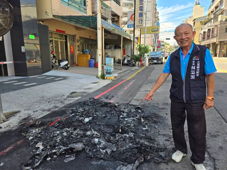 內新里長林溢源表示，車內不要放置打火機、芳香劑、蚊蟲噴霧劑、礦泉水和眼鏡等易聚焦起火或高溫爆炸的物品。李天生提供