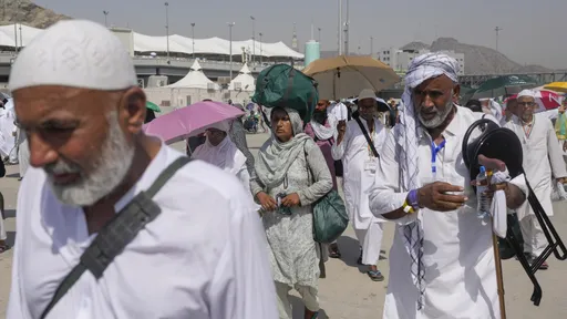 麥加「朝覲」遇51.8℃煉獄 沙烏地:已有1301人死亡多為平民