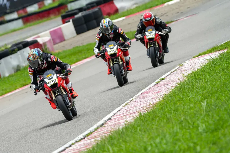 KYMCO OHVALE賽道日更邀請了曾獲得Mini GP2年度冠軍的馬來西亞車手Farish Farid、CIV年度積分領先者且獲得四分站冠軍的19歲年輕西班牙車手Marcos Ruda，與印尼車手Harlan Fadhillah共三位國際頂尖車手同場參加。業者提供