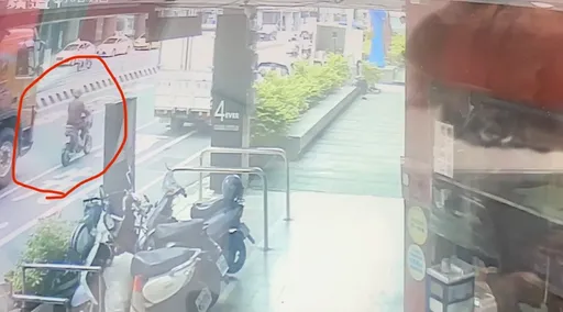 台南新光三越前死亡車禍！大貨車竟肇逃　電動車婦人慘成冤魂