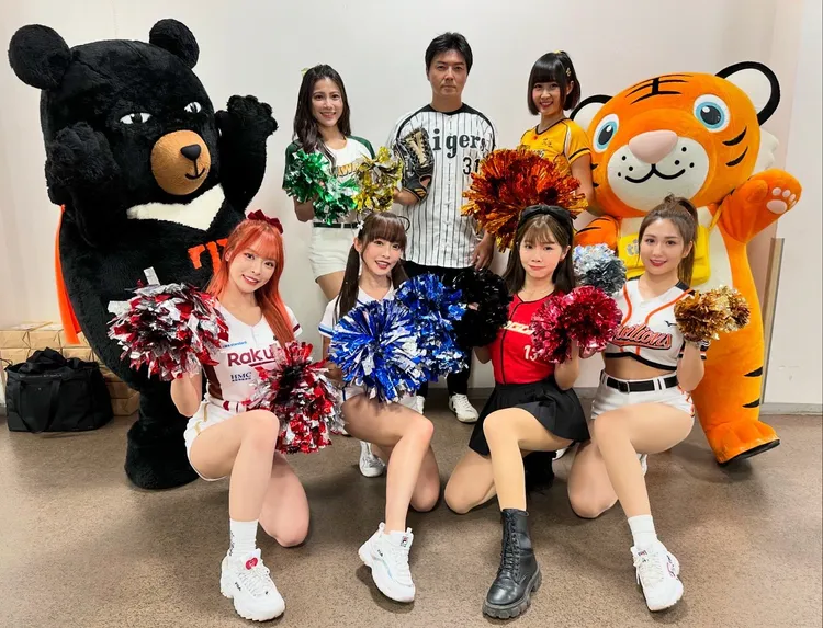 林威助和中職6隊啦啦隊女孩代表參與台灣日活動。翻攝TigersDreamlink X