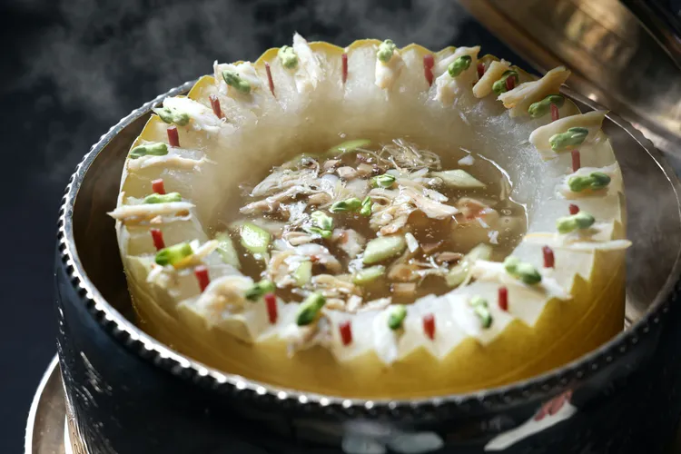 晶華軒八寶冬瓜盅。業者提供