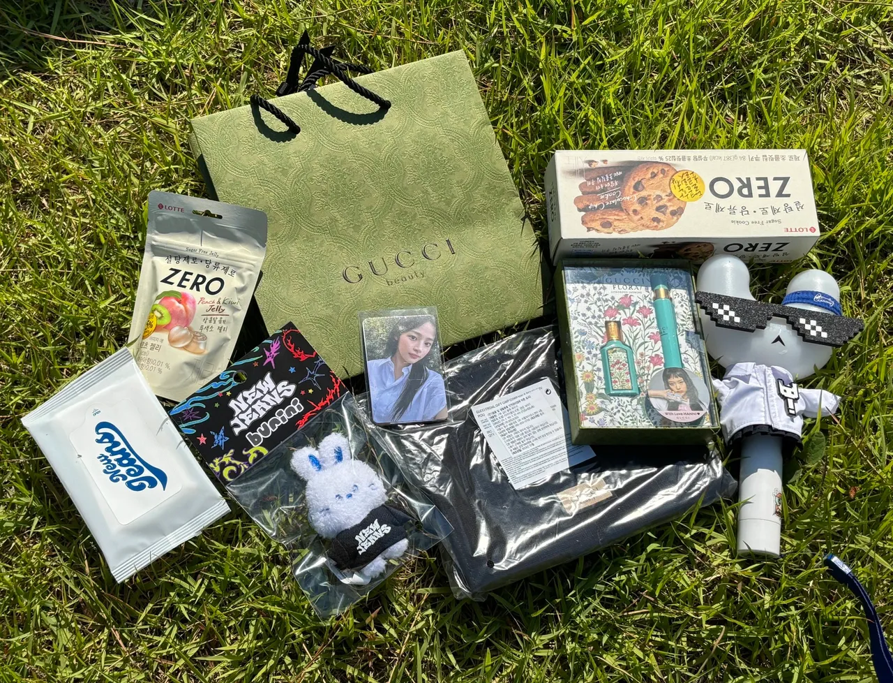 粉絲分享NewJeans今天的逆應援禮物。翻攝idolissue