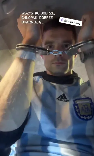 巴諾特被阿根廷警方上銬逮捕。翻攝X@Marcin Banot