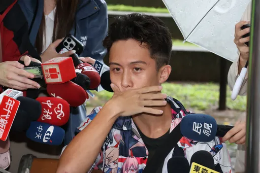 狄鶯、孫鵬頭痛!孫安佐轉第3所大學 被爆「玩火槍」險遭退學