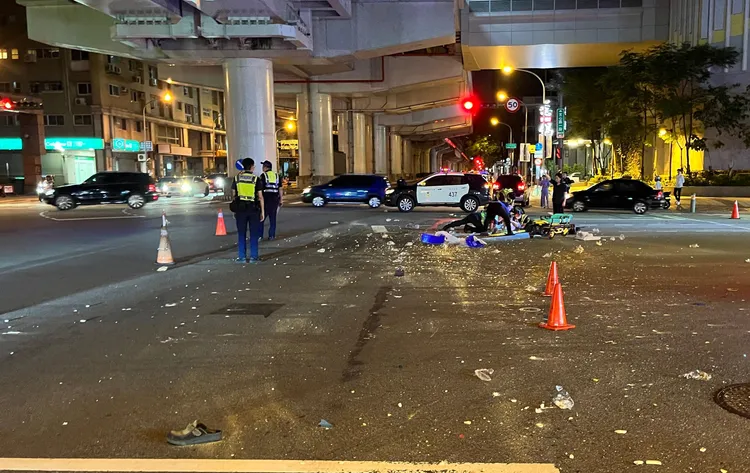 事故發生在南屯區文心路與五權西路口。民眾提供