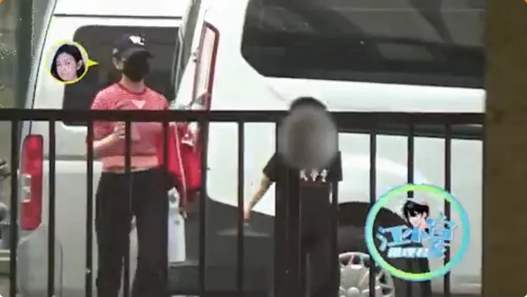 狗仔稱最近都是見到陳妍希獨自帶兒子上學。翻攝推理君江小宴微博