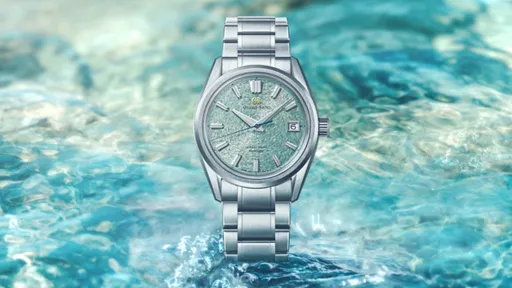 Grand Seiko翡翠綠新作好清涼 峽谷美景、清澈水面都在面盤上