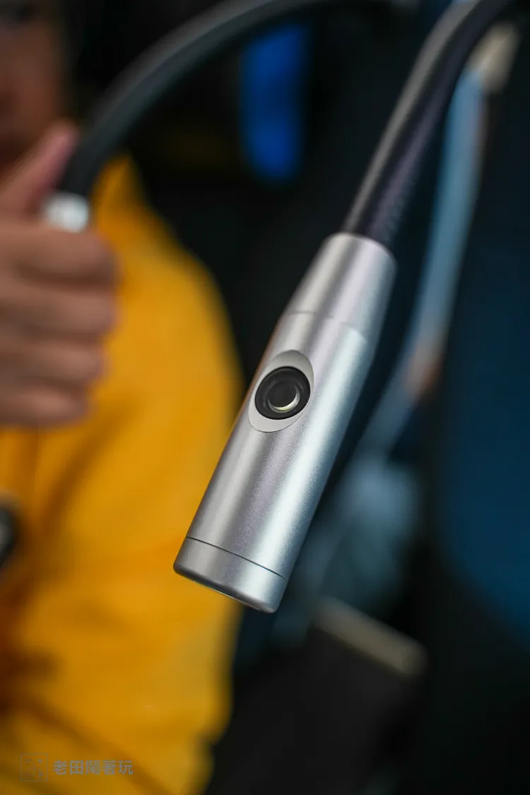 個人閱讀燈。田欣雲攝