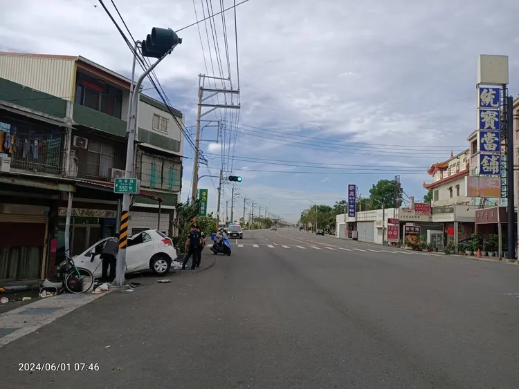事故地點位於台南市佳里區佳東路。民眾提供