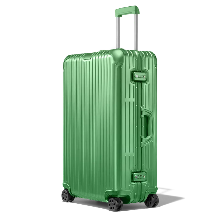 RIMOWA Original Check-In L翡翠綠色，6萬200元。品牌提供