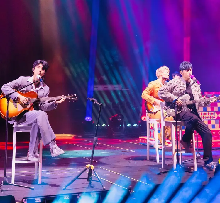 周杰倫（右）長沙演唱會請到王俊凱（左）當嘉賓。翻攝jaychou IG