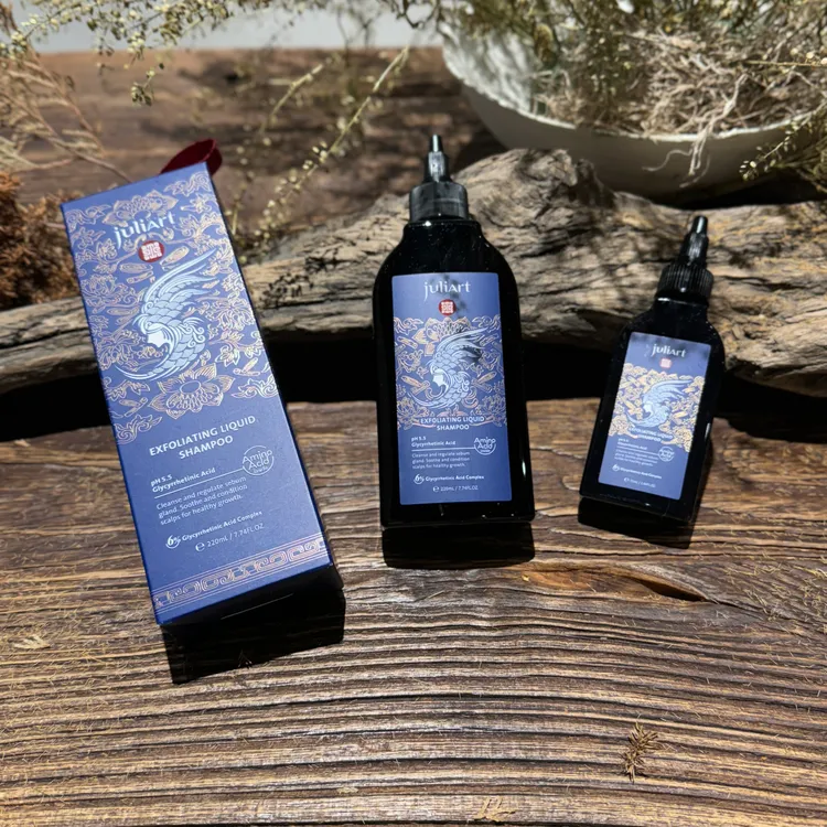 juliArt與故宮推出聯名款甘草次酸角質淨化液，220ml／1080元。張家玲攝