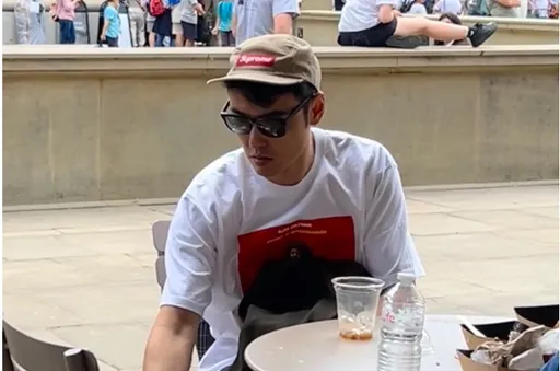 野生捕獲|阮經天辦完母親告別式英國散心!帶小12歲弟弟踩點血拼走出陰霾