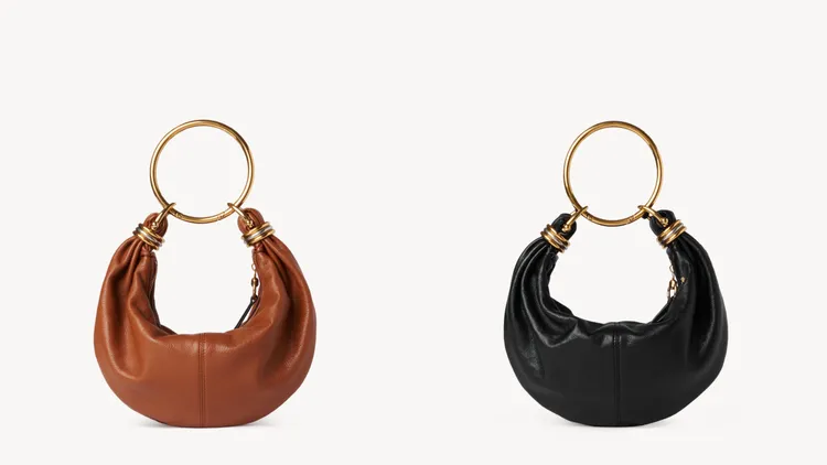 Chloé Bracelet陶土棕（左）、黑色手環包，各8萬7100元。品牌提供