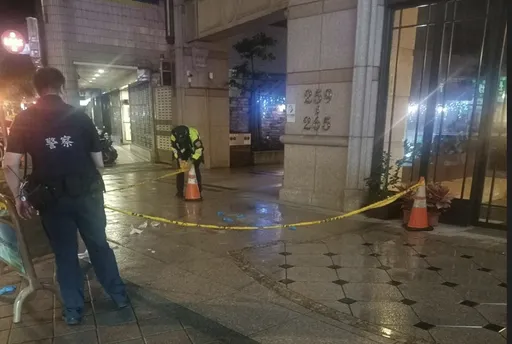 新北「燒肉粽」翻版真相逆轉　他欠180萬遭追債痛毆！爬廁所氣窗逃釀憾事　