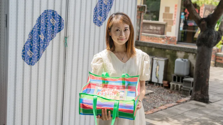 消費者可花100元加購笳芷袋。市府提供