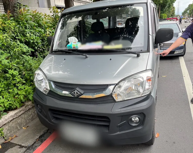 肇事小客車。警方提供