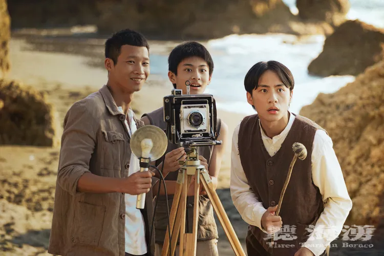 吳翰林（右起）、朱宥丞和黃冠智飾演三兄弟，在臺灣曾有過一段無憂無慮的時光，戰爭改變了一切。公視提供