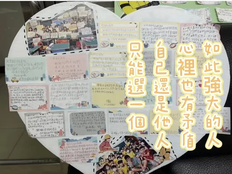 新竹市關埔國小4年級學生透過寫卡片方式向2位殉職英雄致敬，也幫在第一線的消防員打氣。