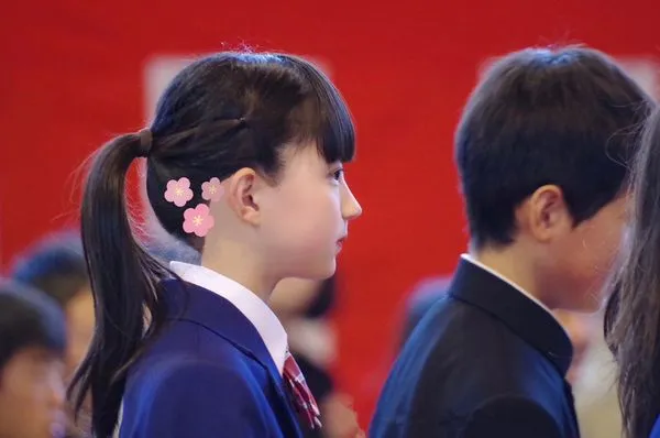 菊池日菜國中的清純美照。  翻攝菊池日菜 X