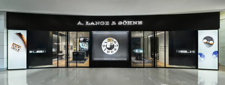 朗格在台北101開設全台首家品牌專賣店。品牌提供