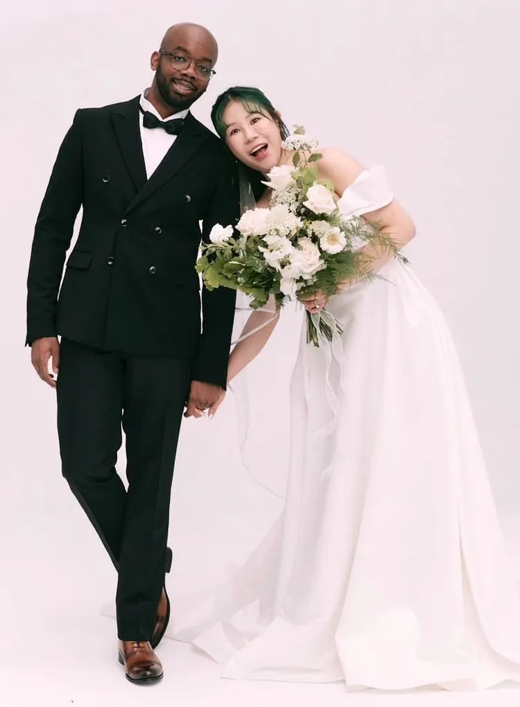 丹妮婊姐依偎老公身邊。翻攝丹妮婊姐臉書