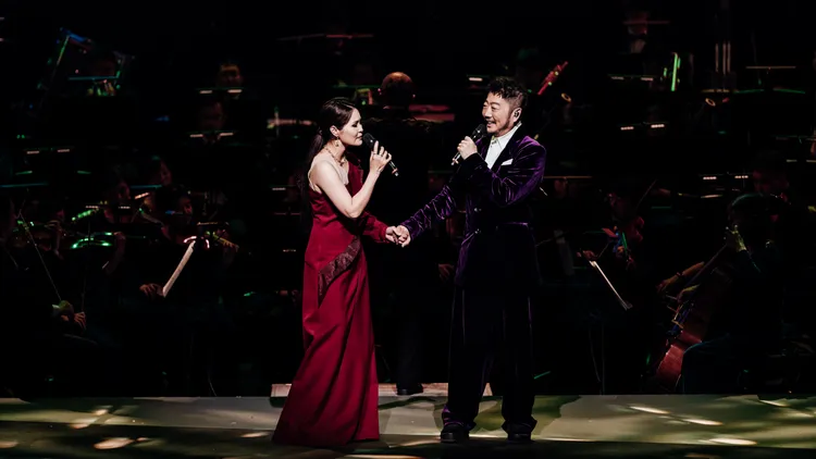 周蕙演與小蟲合唱古典樂版的《親密愛人》。衛武營國家藝術文化中心提供