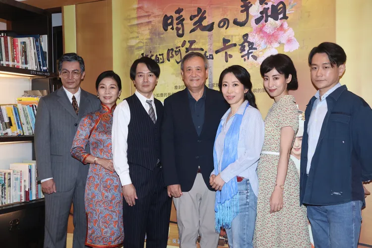 伊正（左起）、方文琳、蔭山征彥、導演李崗、一青妙、大久保麻梨子、陳家逵出席記者會。彭欣偉攝