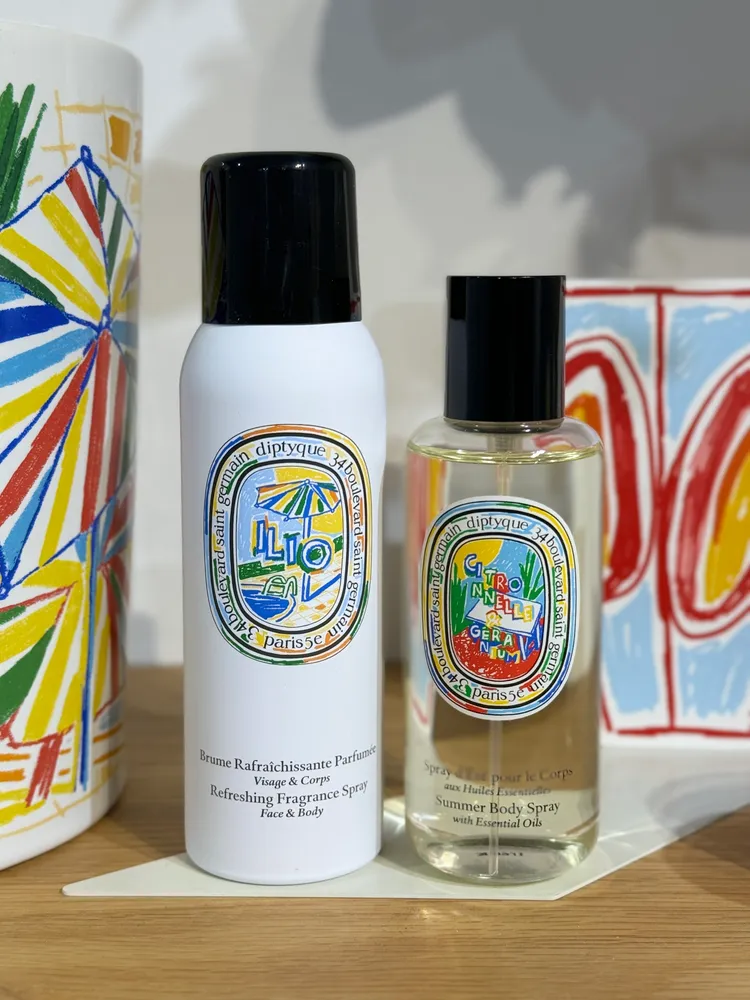 Diptyque限量夏日系列暖陽臉部與身體香氛噴霧（左）100ml／1700元、戶外身體噴霧（右）100ml／1700元。張家玲攝