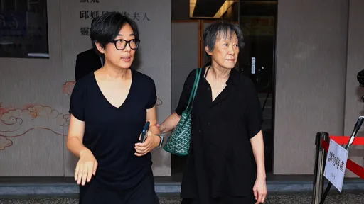 寬姐母喪|王牌經紀人陳家瑛一身黑 靈堂低調致哀