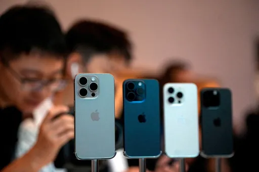 果粉驚呼「打骨折」!iPhone中國降價1/4  消費節銷量奪冠