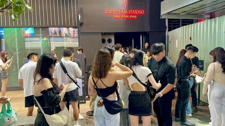 孫安佐今（16日）凌晨來到RUFF NIGHT CLUB TAIPEI狂歡。特勤中心攝