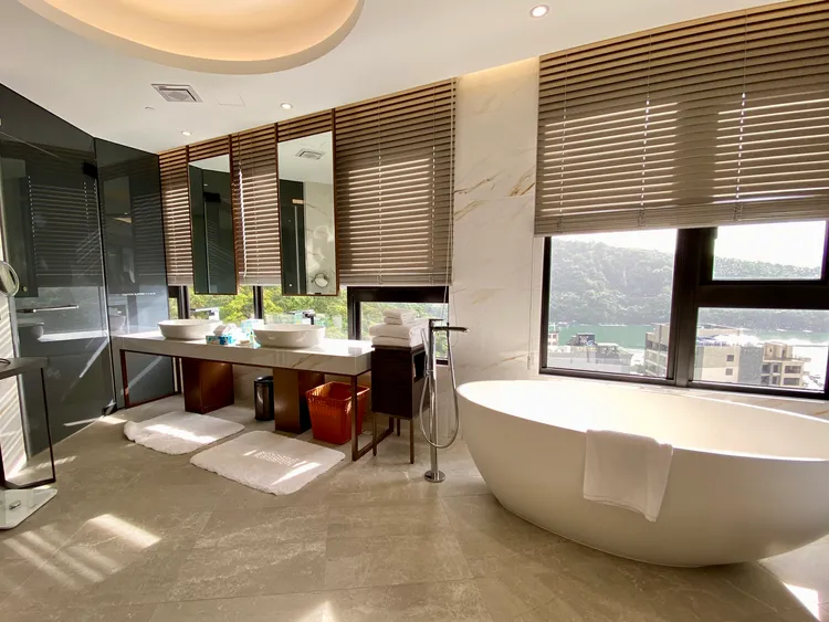 總統套房浴室。莊偉祺攝