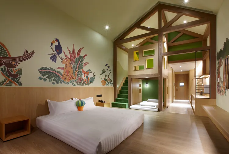 雄獅旅遊日前舉辦全台「親子友善飯店」票選活動，得獎名單近日揭曉，交通友善獎首獎由「澎澄飯店」獲得。業者提供