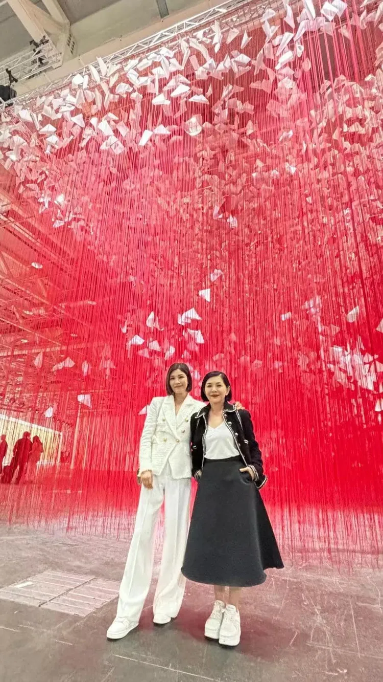 張清芳與好友同遊瑞士。翻攝張清芳臉書