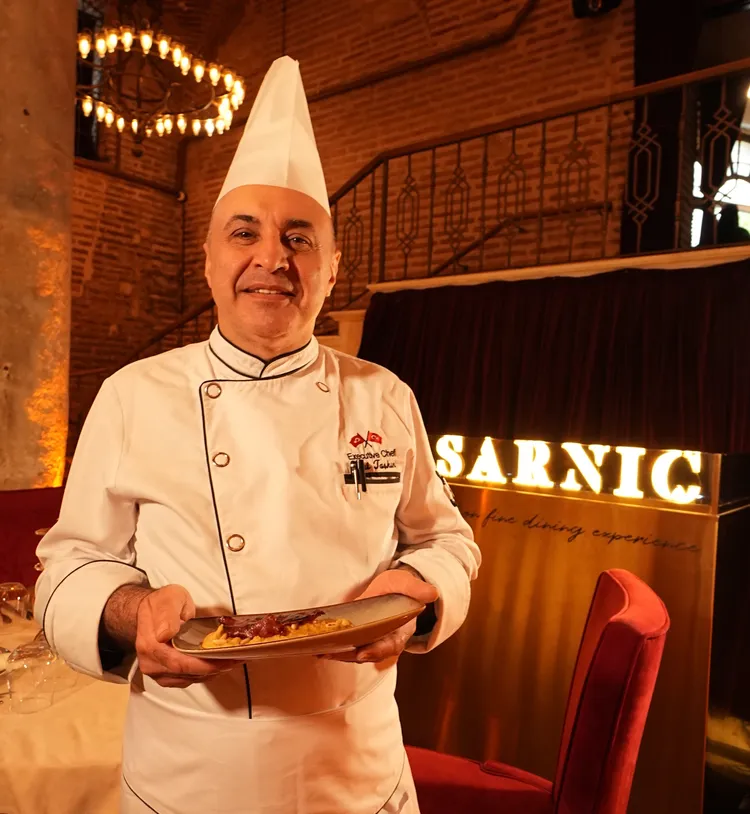 餐廳聘請了資深廚師，提供改良過後的創新土耳其料理。S.H.攝