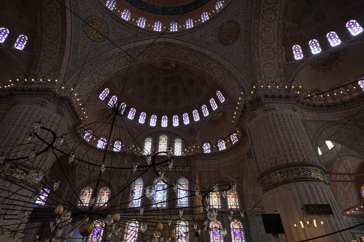 藍色清真寺建築內部。S.H.攝